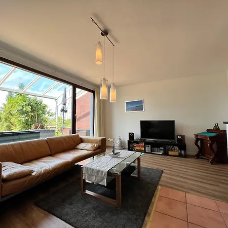 Wellnesshuette Mit Aussenwhirlpool Und Herrlichem See-und Alpenblick Semesterbostad *