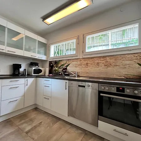 Wellnesshuette Mit Aussenwhirlpool Und Herrlichem See-und Alpenblick *